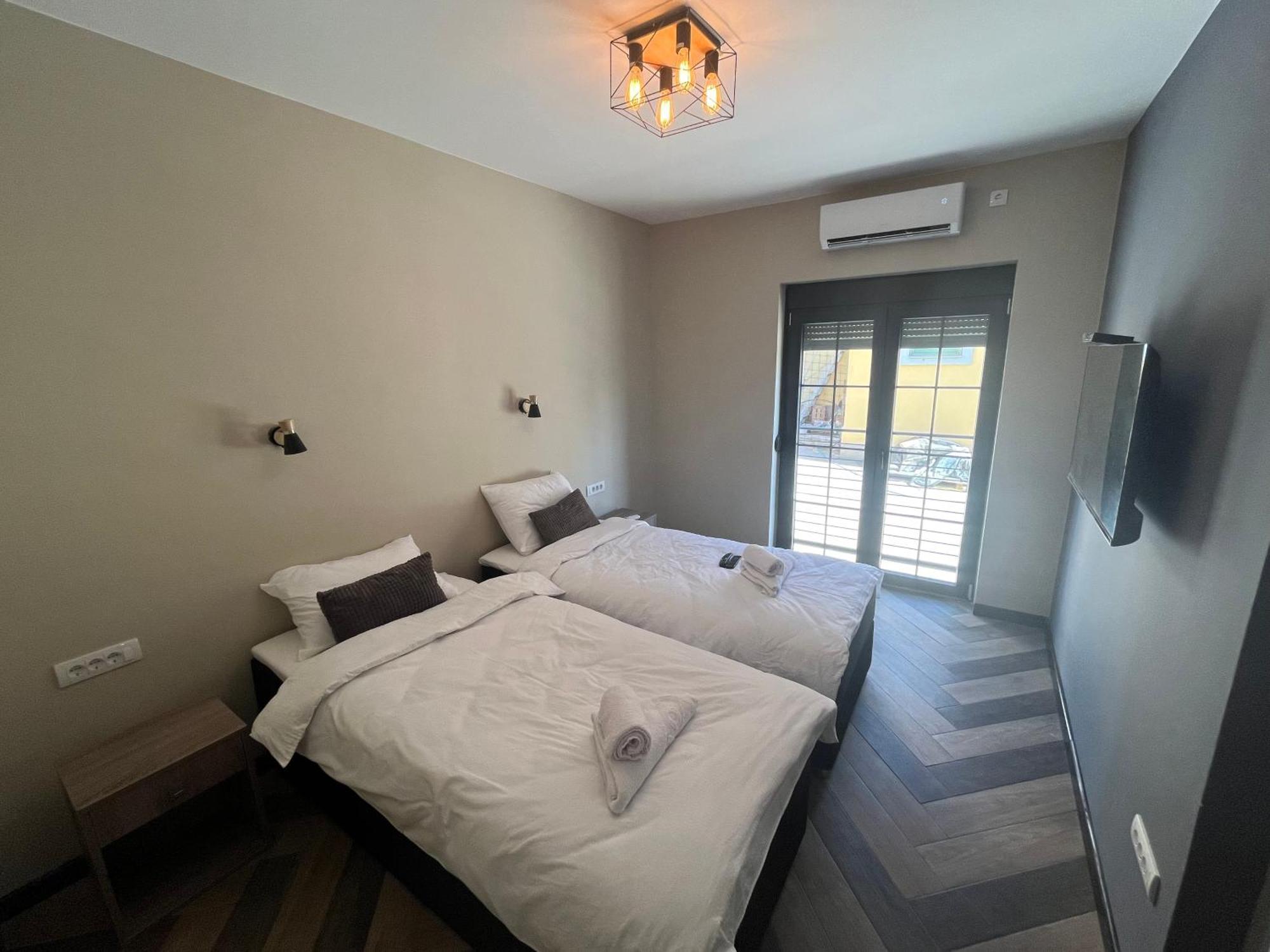 La Roue Hotel Vrsac Ngoại thất bức ảnh