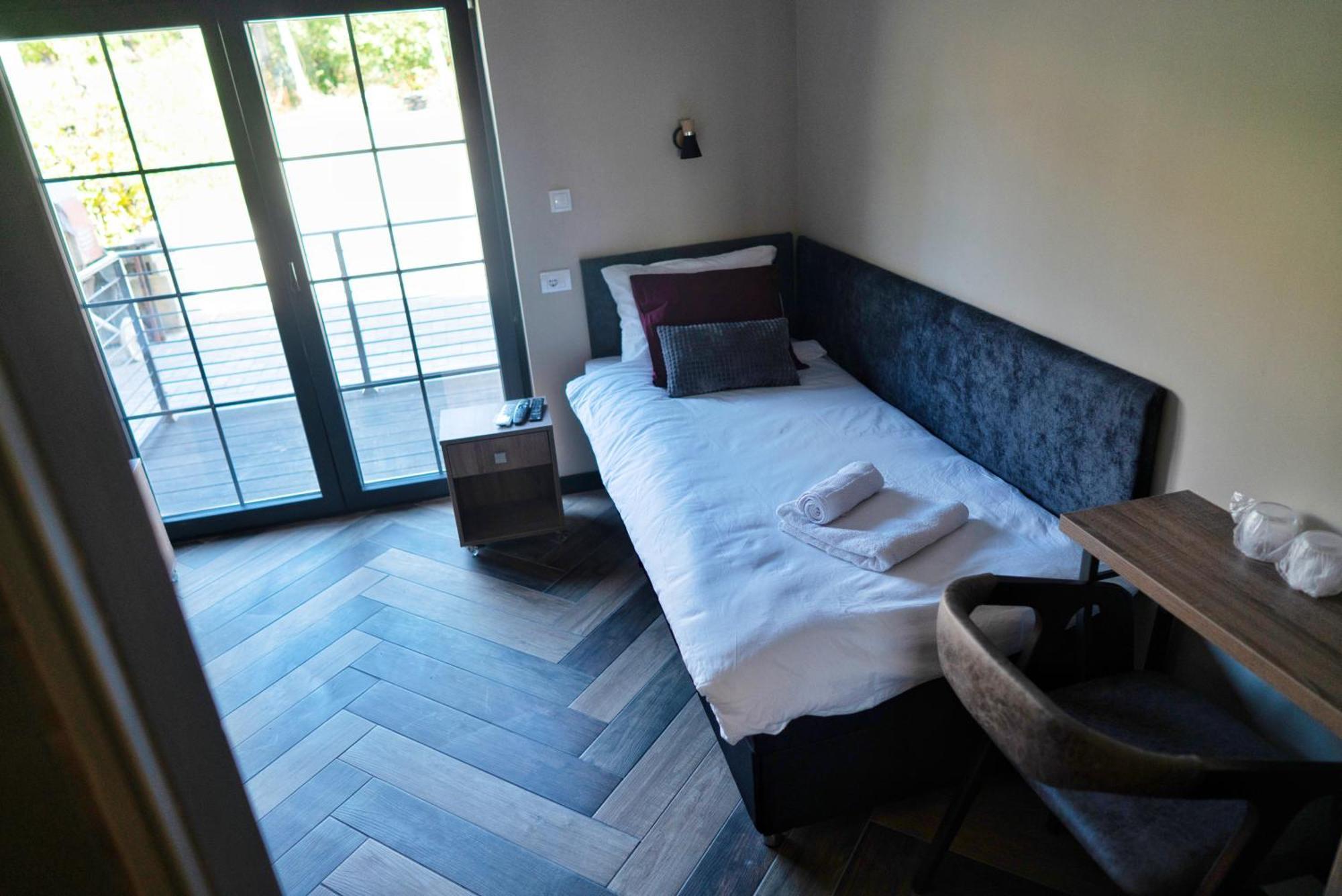 La Roue Hotel Vrsac Ngoại thất bức ảnh
