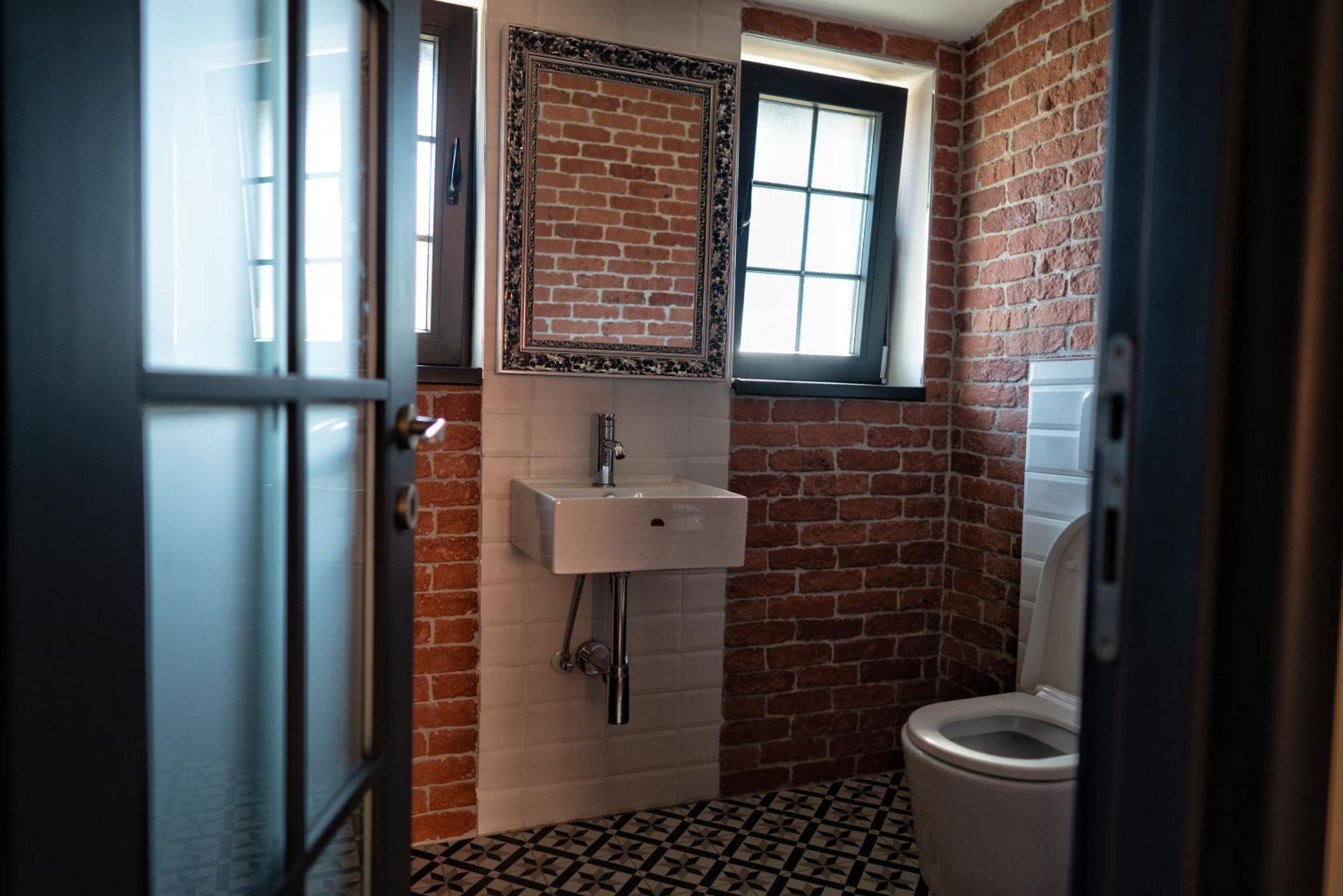 La Roue Hotel Vrsac Ngoại thất bức ảnh