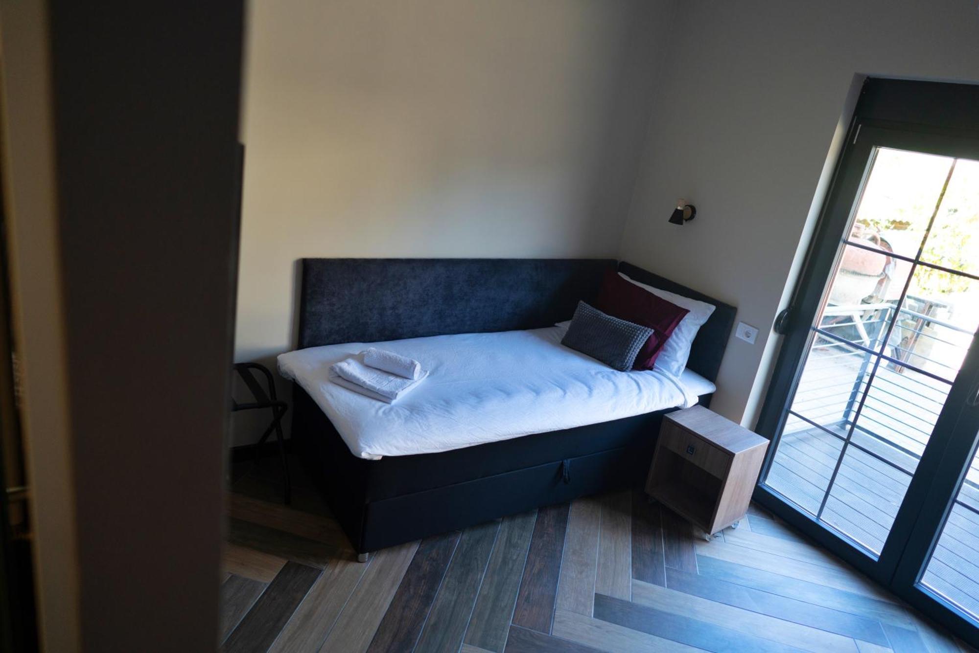 La Roue Hotel Vrsac Ngoại thất bức ảnh